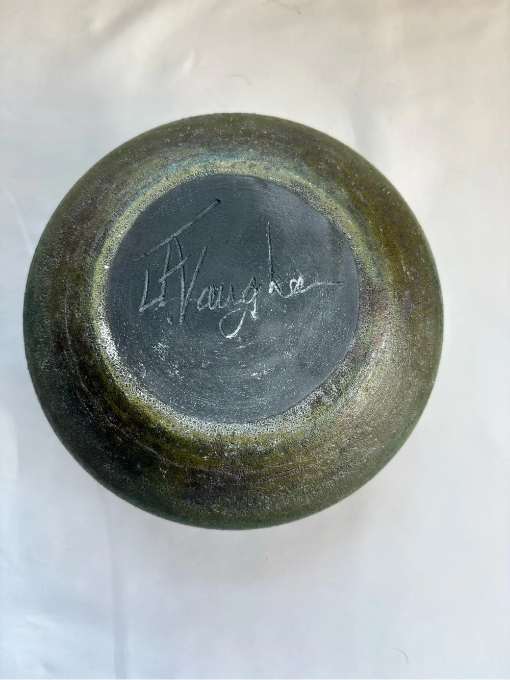 N/A green pottery